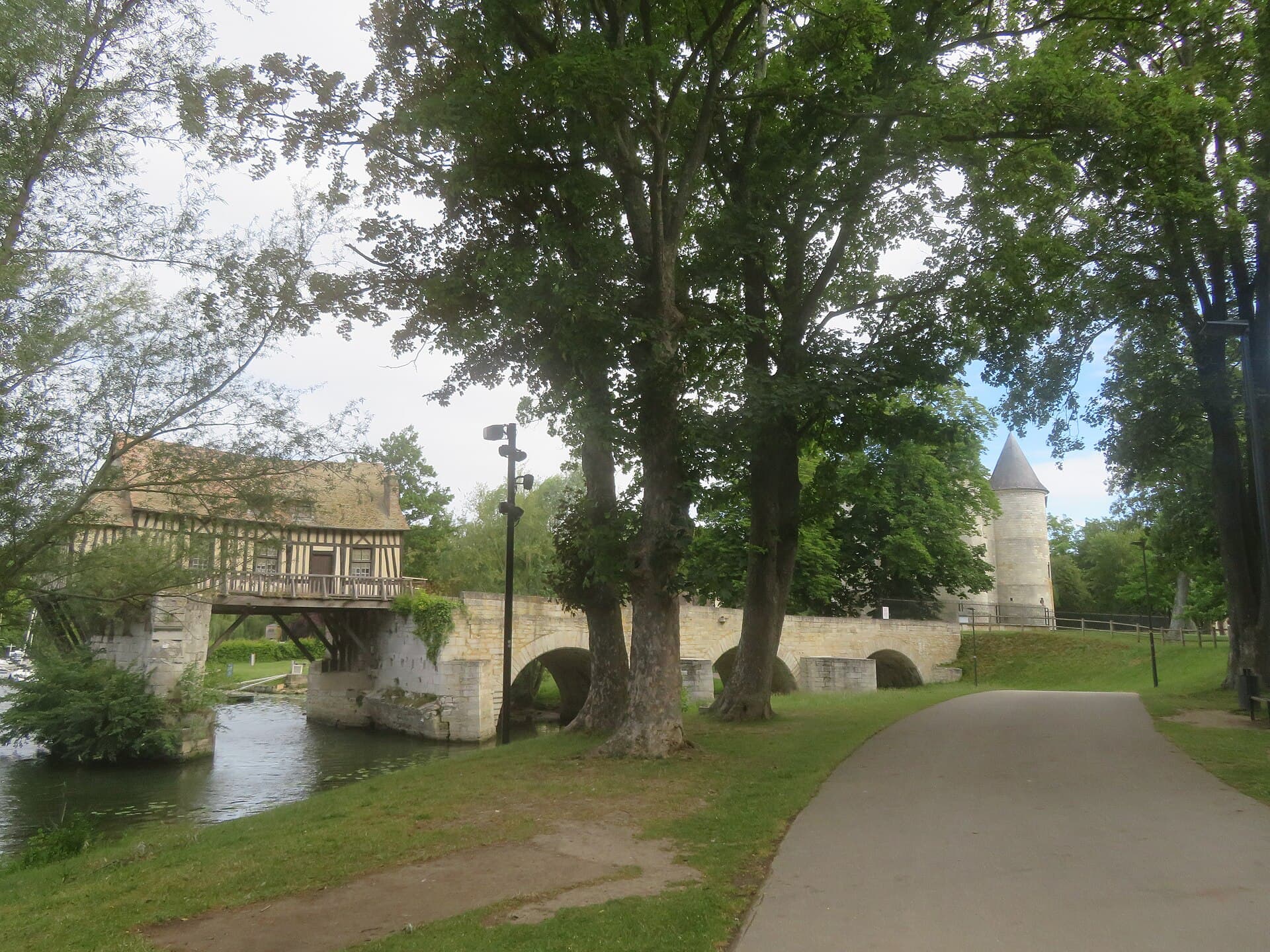 Les bords de Seine à Vernon, près du Vieux-Moulin